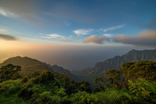 istock Kalalau lookout 650044798