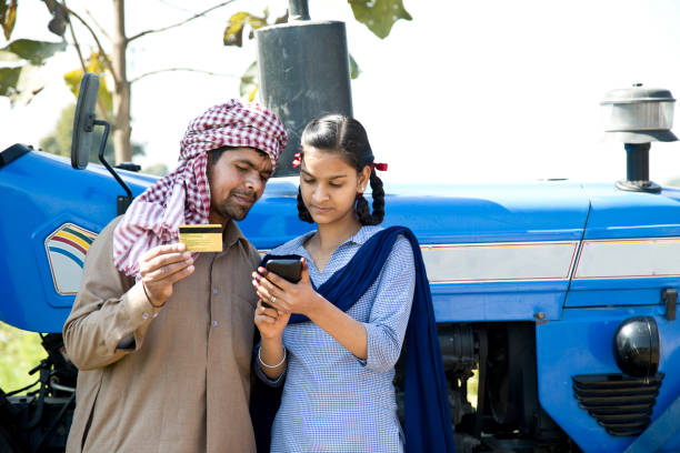 istock Father with daughter shopping online 650222550