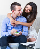 familie-der-planung-und-kontrolle-von-preisen-online-eink%C3%A4ufe.jpg?b=1&s=170x170&k=20&c=KRiYzERajEj3kpOBS7ds8ottepllAq2hsS1fGeFCjQw=