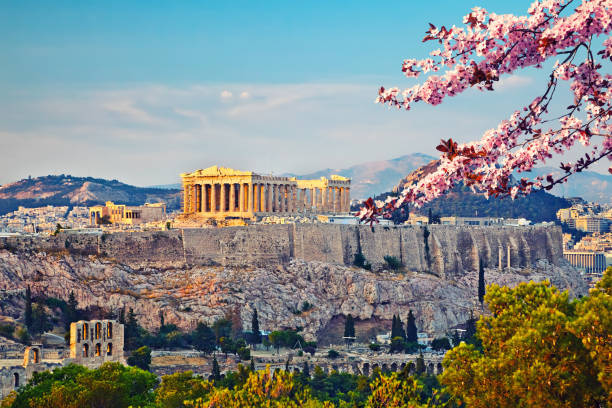 akropolis in athen im frühjahr - greece athens greece parthenon acropolis stock-fotos und bilder