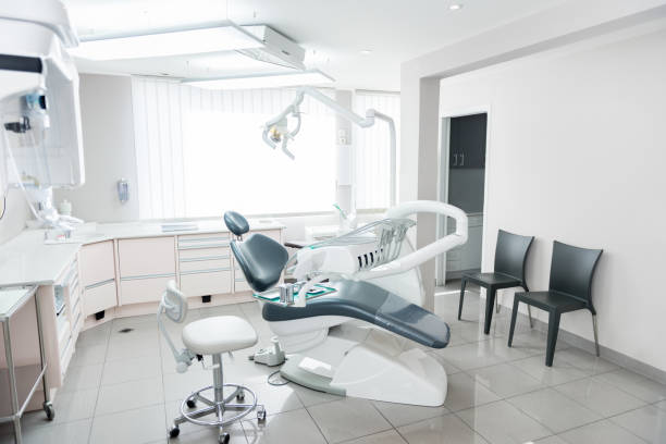 歯科医院の診察室 - dentist office dentists chair chair nobody ストックフォトと画像