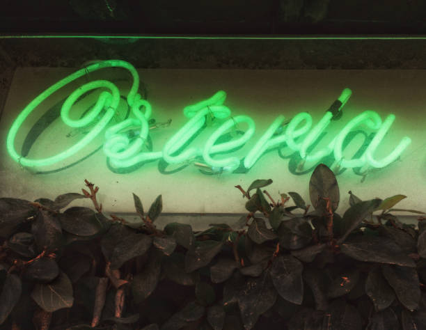 istock green neon sign for Italian restaurant 650988610