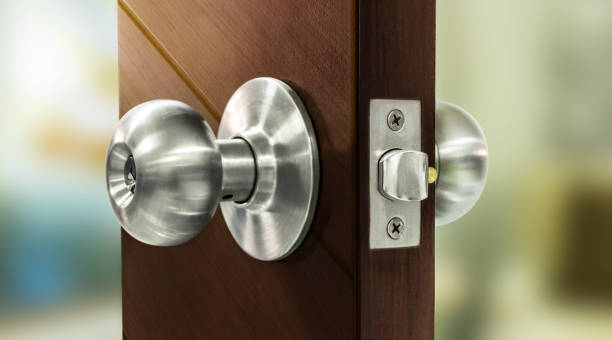istock Door Knobs on wooden door 651169192