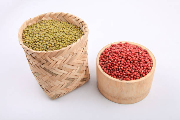 istock red beans and green beans on wood background 651239362