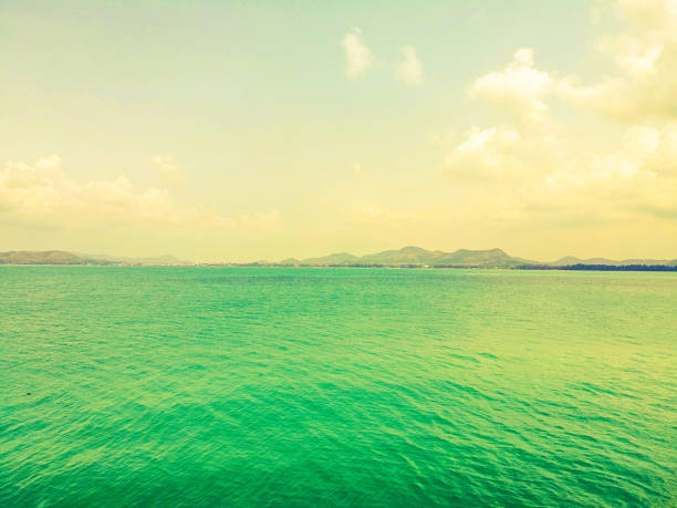 istock Shallow sea for diving and snockling 651448832