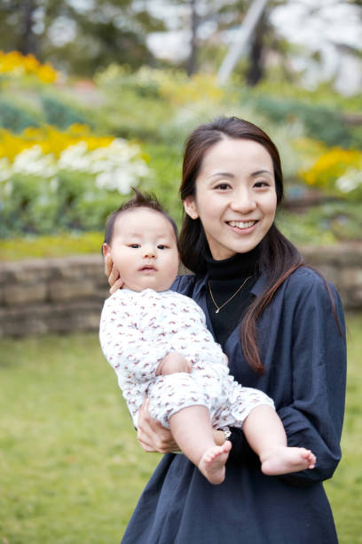 istock Hold the baby mother 651520090
