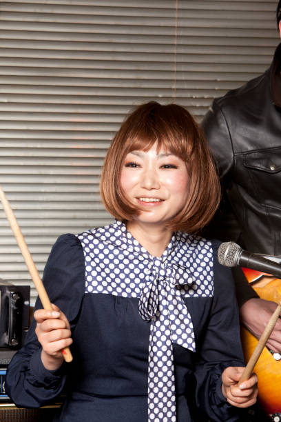 istock Young Japanese girls drum 651522402