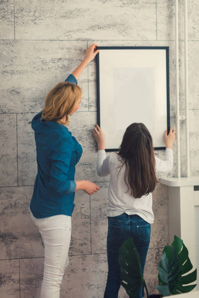 istock Family moving house 651572668