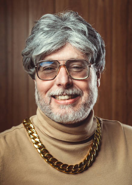 istock Retro Seventies Style Salesman 651749252