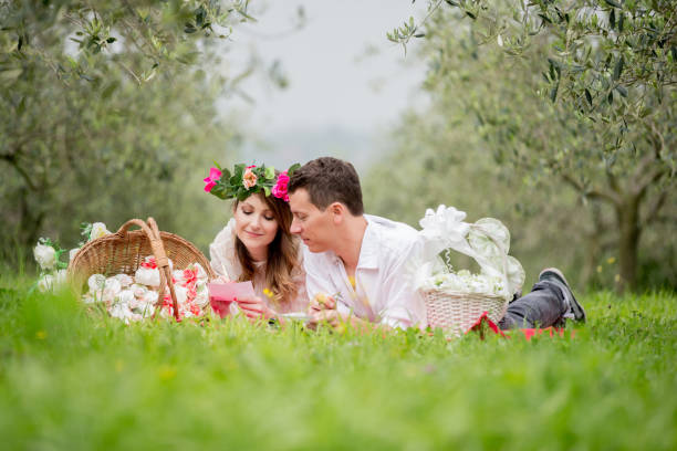 young couple in love during wedding preparation - wedding anticipation togetherness wedding ring imagens e fotografias de stock