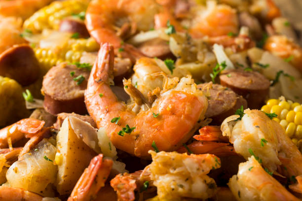 istock Homemade Traditional Cajun Shrimp Boil 652112714