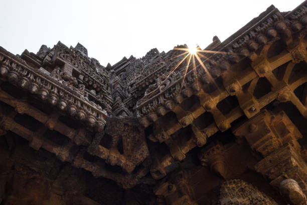 sun rays piercing the walls of chennakesava temple, somanathapura, near mysore, karnataka, india, asia. - somnathpur imagens e fotografias de stock