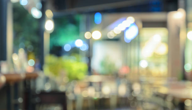 istock Blurred coffee shop or restaurant background 652137052