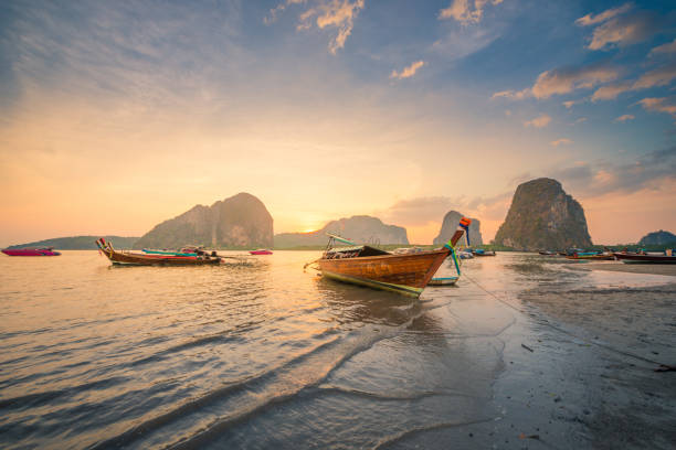 istock Thai Taxi-Boats 652155806