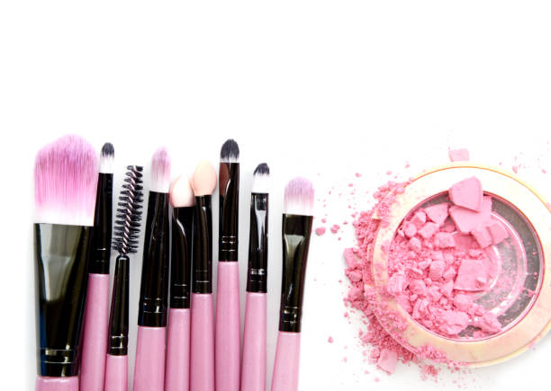 istock Cosmetic powder brush circle box and crushed blush palette isolated on white 652177312