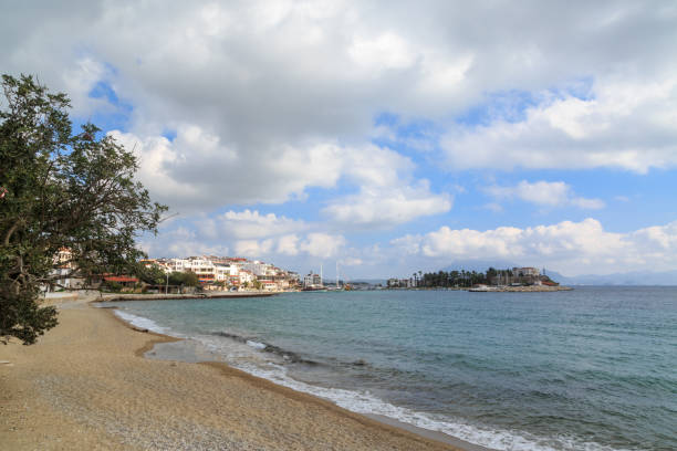 ville de datca de plage taslik mugla, turquie - turkey mediterranean sea mediterranean countries vacations photos et images de collection