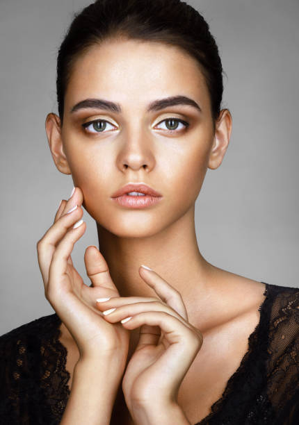 istock Beautiful girl with beautiful make up. 652327182