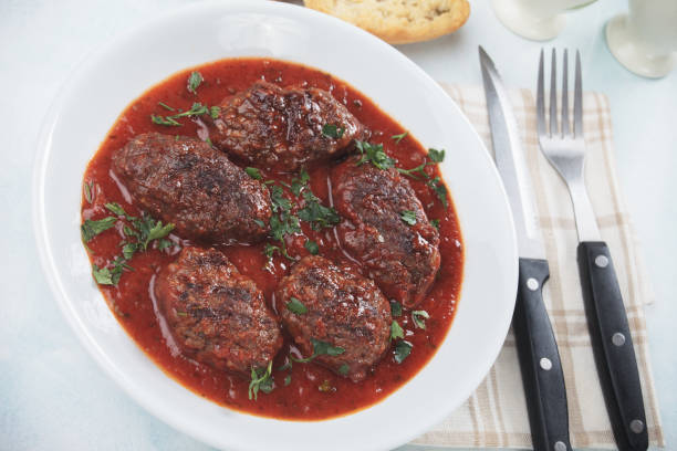 istock Meatballs in tomato sauce 652343192