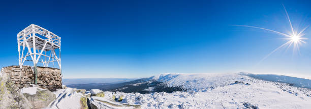 istock Panoramic view of a Karkonosze mountains 652384176
