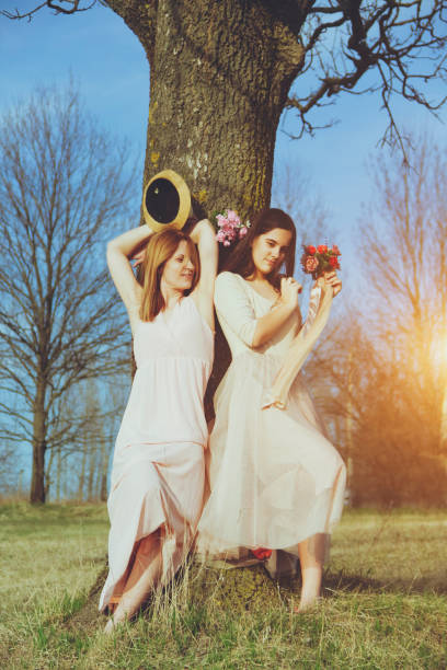 istock Beautiful boho girl with flowers 652411424