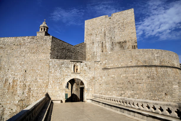 istock Dubrovnik city walls 652535366