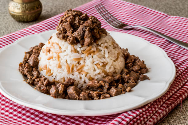 istock Turkish Meat Et Kavurma with rice / pilav. 652584860