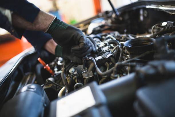 istock Auto mechanic service and repair 652657580