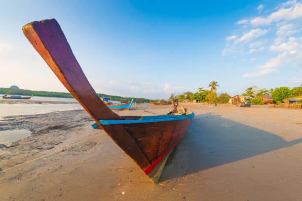 istock Thai Taxi-Boats 652670762
