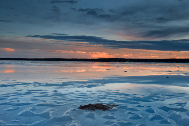 istock Icy Higgins Lake sunrise 652674824