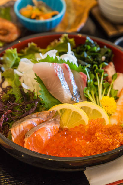 istock Chirashi lunch set - mix sashimi over rice 652722936