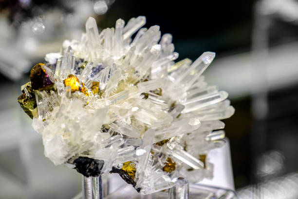 istock Sphalerite quartz chalcopyrite mineral from Peru 652725784