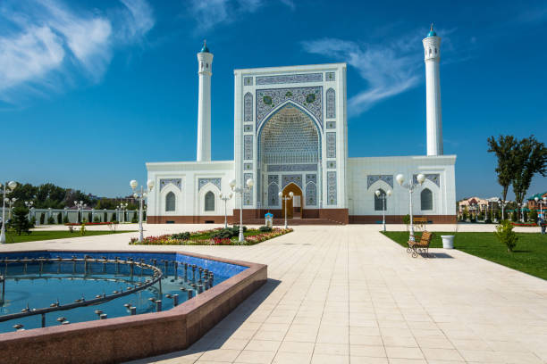 minor white mosque in tashkent, uzbekistan. - 11315 imagens e fotografias de stock