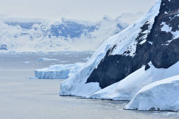 istock Antarctic Glaciers and Mountains 652740058