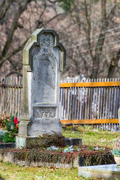istock Old grave in the cemetery in Thuringia 652776248