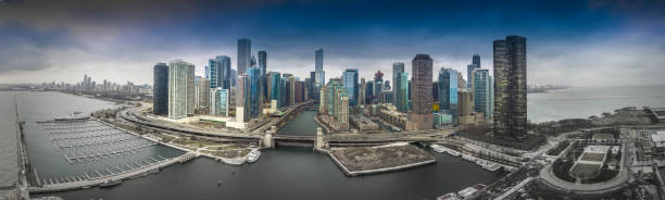 istock Panoramic of Chicago's Lakeshore 652802790