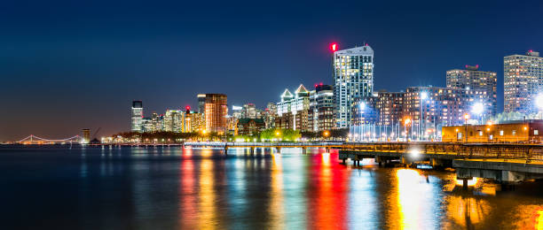 istock Jersey City skyline panorama by night 652822412