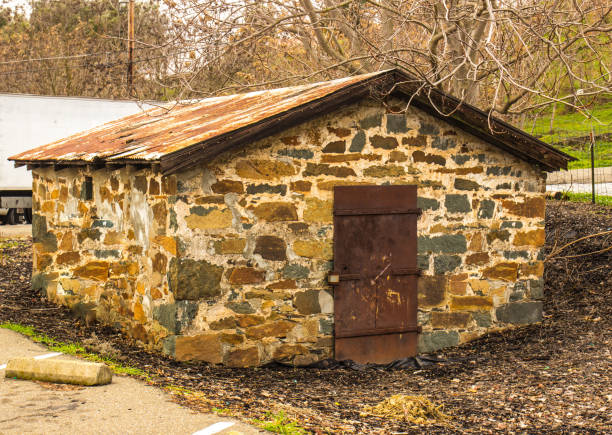 istock Vintage Powder Rock House From Mining Days 652844016