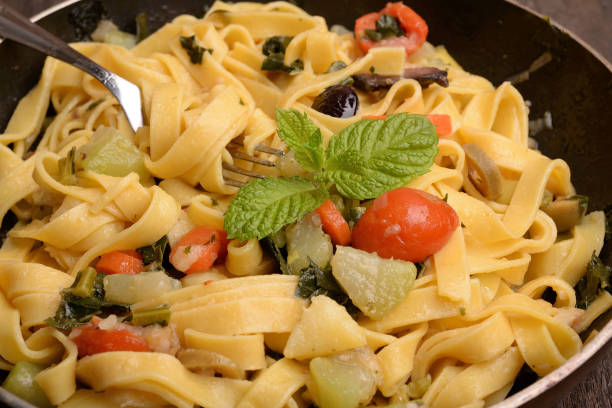 istock Pan with seasoned noodles from organic vegetables 652867816