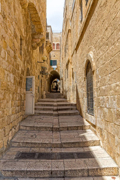 istock Jerusalem stairway street 652904066