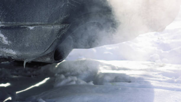 istock Car pipe puffs out exhaust gas 652928814