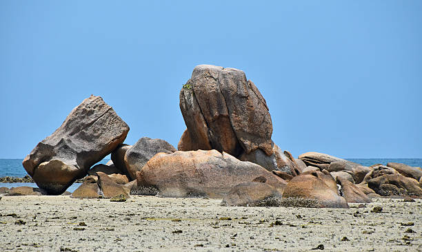 istock Scenic View Of Rock Formations Against Blue Sky 652965039
