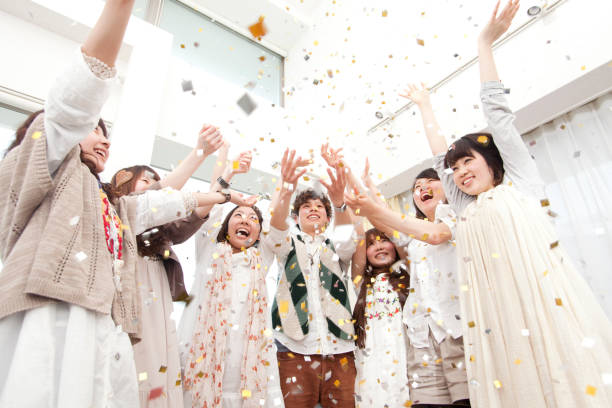 istock Young Japanese men and women about Isuzu 652977346