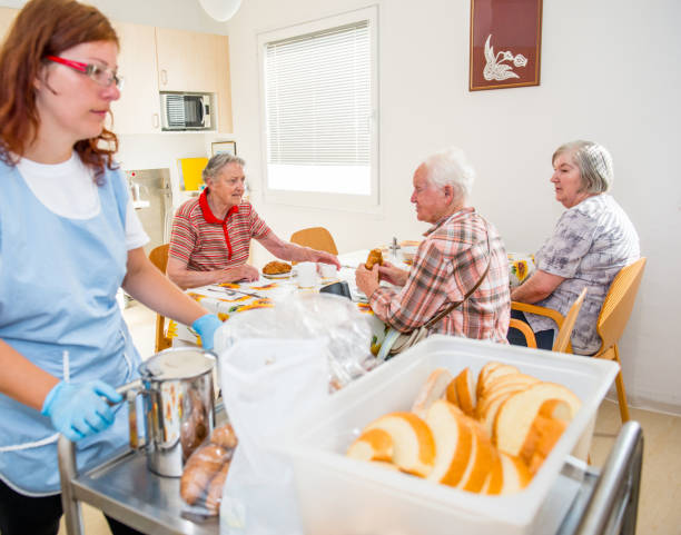 istock Seniors At The Retirement Home Having Breakfast 653019686