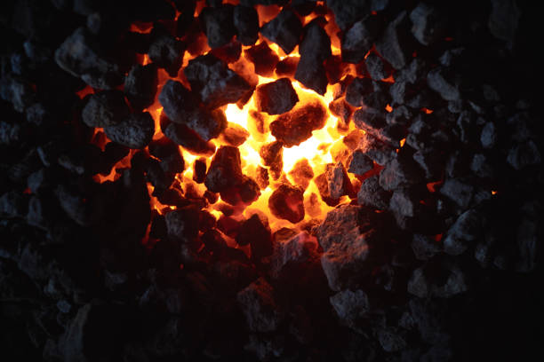 carvão ao vivo - ferreiro - fotografias e filmes do acervo