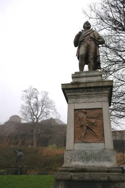 Photo of Robert Burns Statue