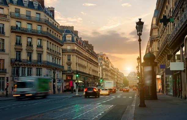 wide street in paris - paris street imagens e fotografias de stock