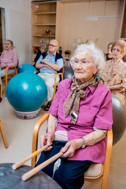 istock Seniors Having Physical Therapy In The Retirement Home 653191320