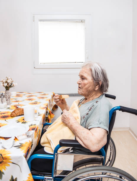 istock Seniors Having Breakfast At The Nursing Home 653191326