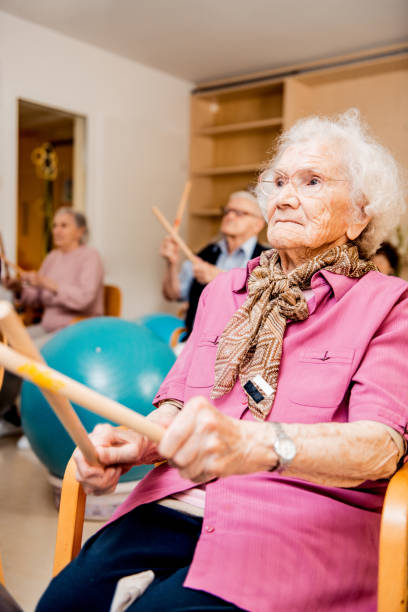 istock Seniors Having Physical Therapy In The Retirement Home 653191328