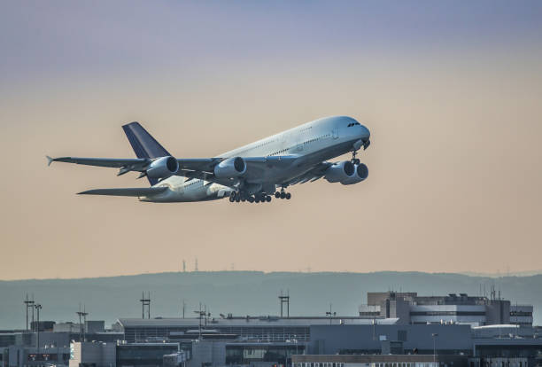 a380 이륙 - frankfurt international airport 뉴스 사진 이미지